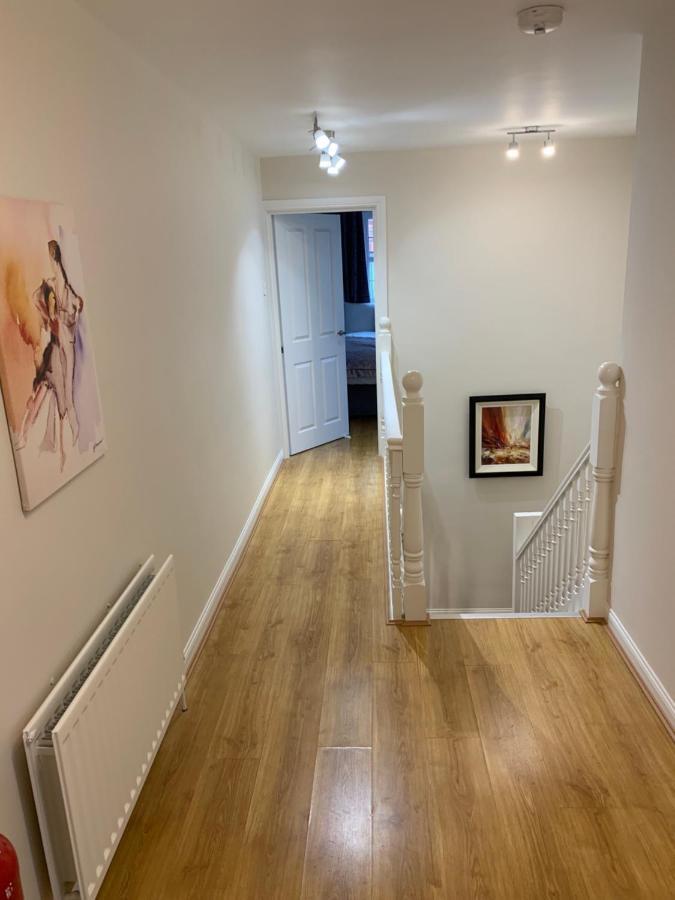 4 Bed Duplex Apartment, ベルファスト エクステリア 写真
